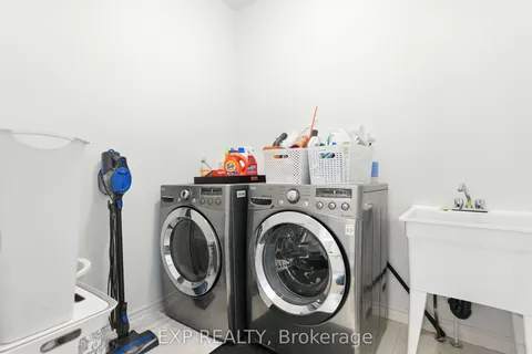 202 DOWSLEY Crescent, ON K6V 0E2