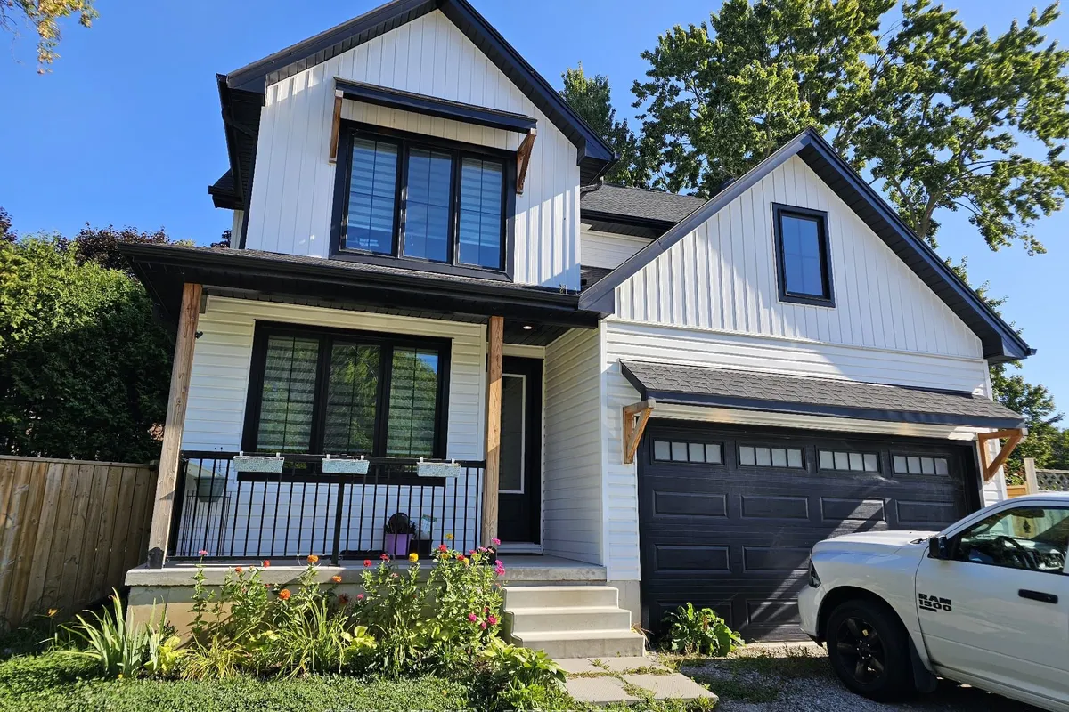 274 Bell Street, ON M5C 2P3