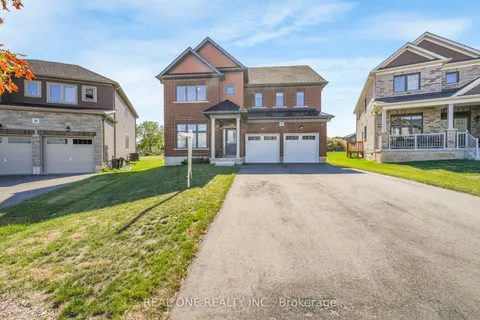 18 ORIOLE Crescent, ON L3K 6E2