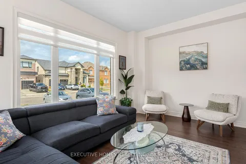 77 Pond View Gate, ON L8B 2A1