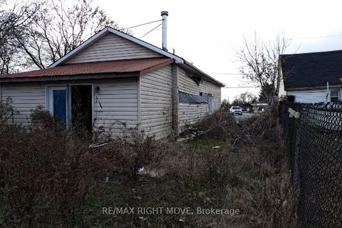 103 Bay Street, ON K0H 2N0