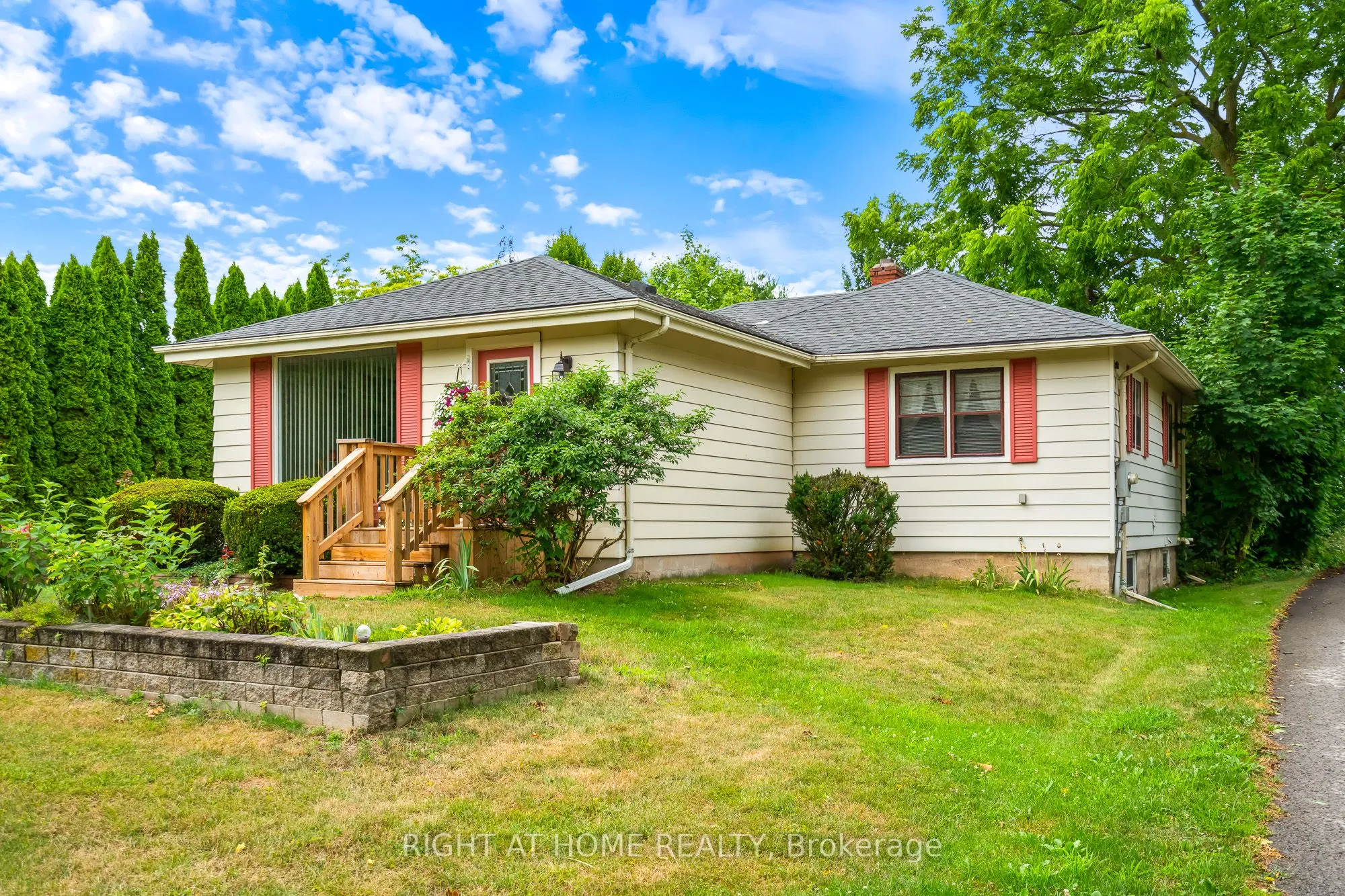 15756 Niagara Parkway, ON L0S 1J0