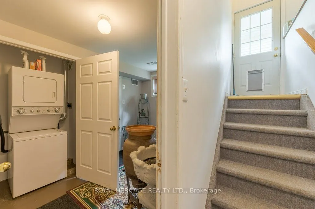 258 Franmor Drive, ON K9H 7M3