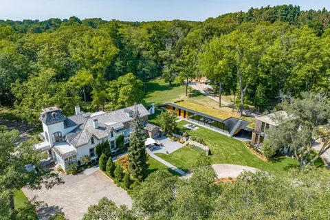 1 Springhill Street, ON L9H 4V2