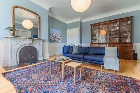 1 Springhill Street, ON L9H 4V2