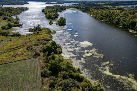 114 Hineman Street, ON K7L 0G2