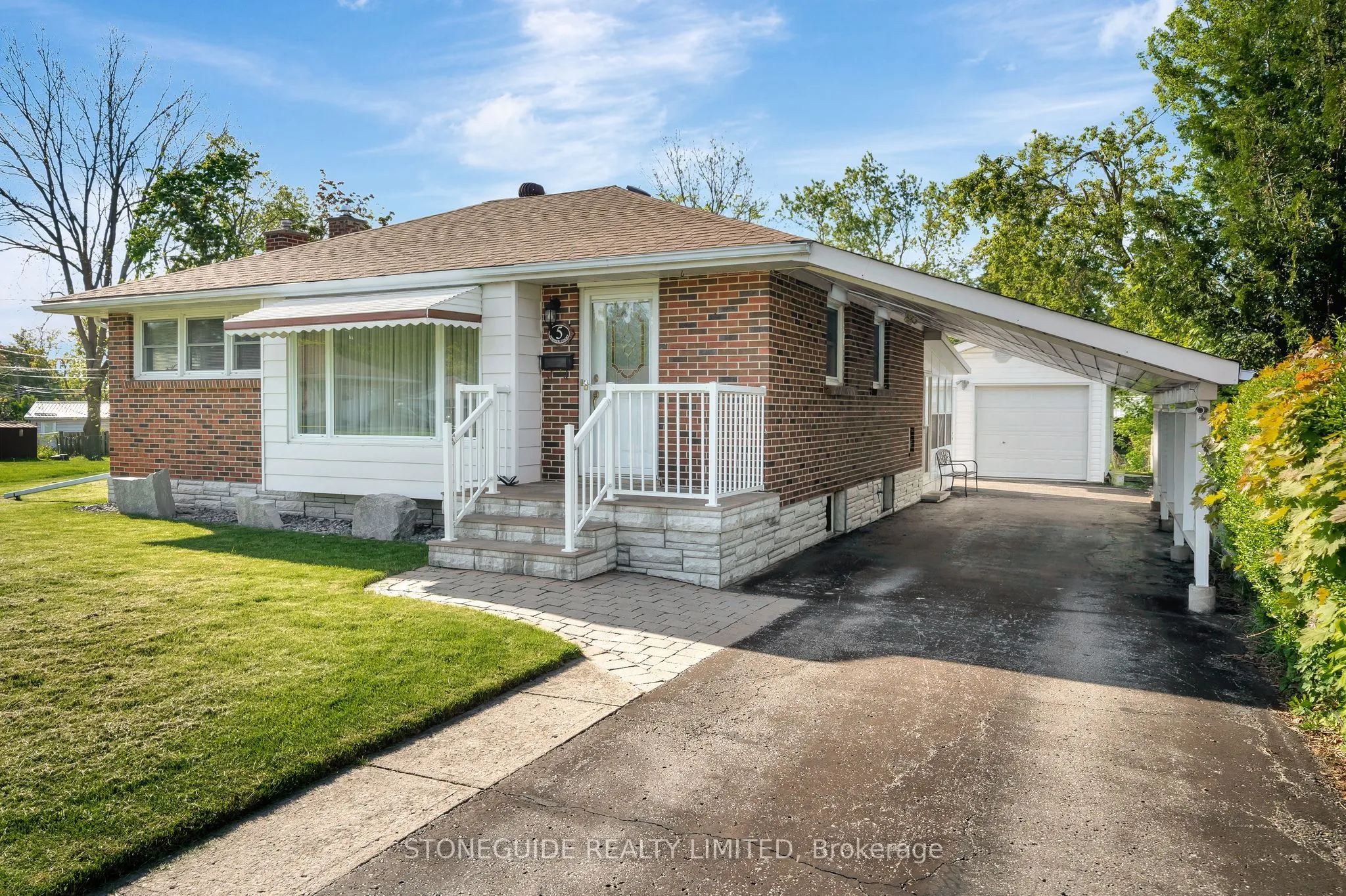 5 Armour Court, ON K9V 1N9