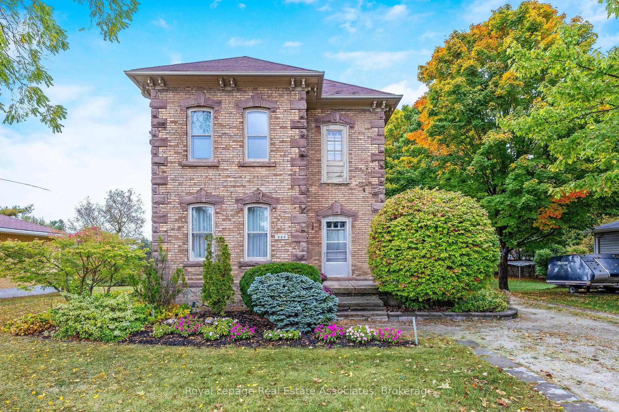 225 Main Street, ON N0B 1T0