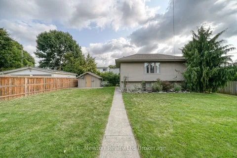 356 Broadway Street, ON N4G 3S3