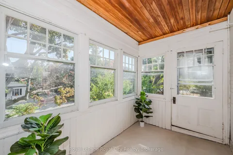 138 DUBLIN Street, ON N1H 4N7