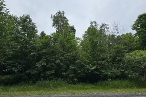 Con 8 Bingley Road, ON K0C 1B0