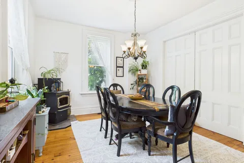 20 Queen Street, ON N0G 2R0