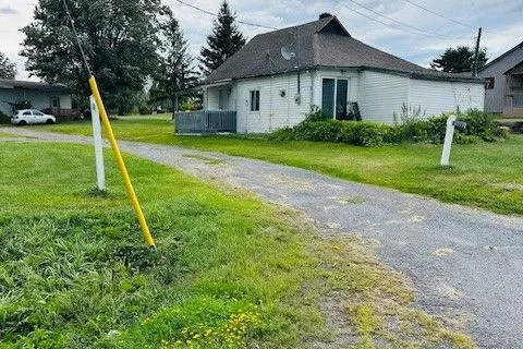 18787 County Rd 2 Road, ON K6H 7J8