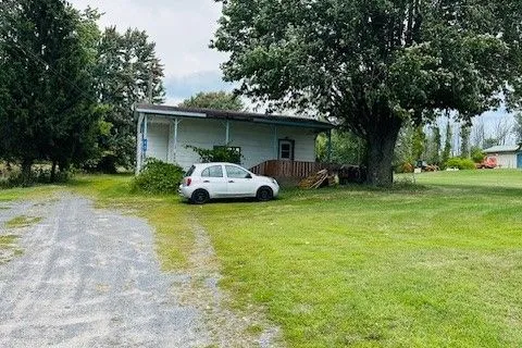 18787 County Rd 2 Road, ON K6H 7J8