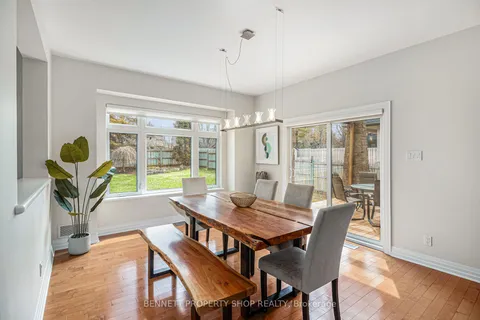 1934 Lenester Avenue, ON K2A 1J9