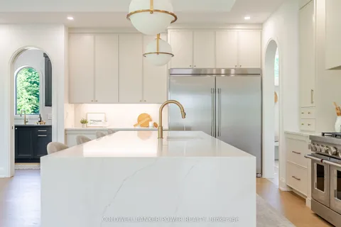 720 Apricot Drive, ON N6K 0M5