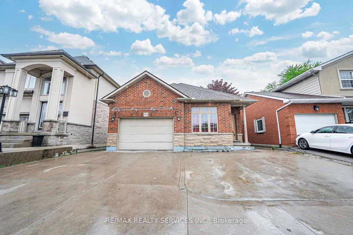 704 Stone Church Road, ON L8W 1A7