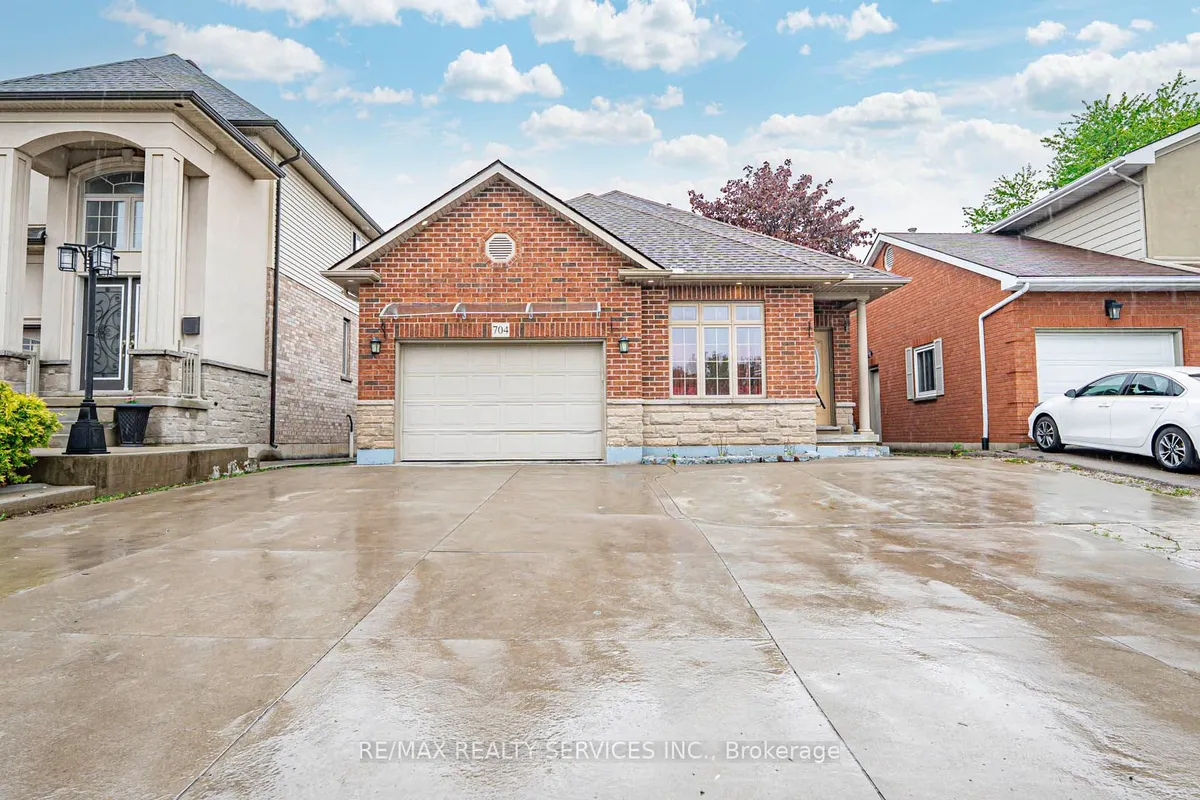 704 Stone Church Road, ON L8W 1A7