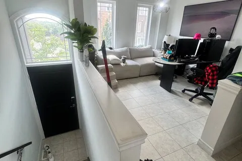 38 Bloom Crescent, ON L0R 1P0