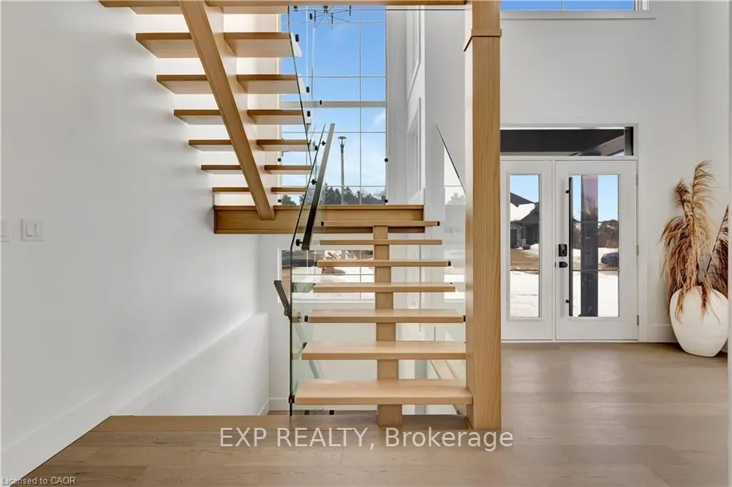 1048 Walton Avenue, ON N4W 3S2