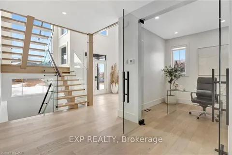 1048 Walton Avenue, ON N4W 3S2