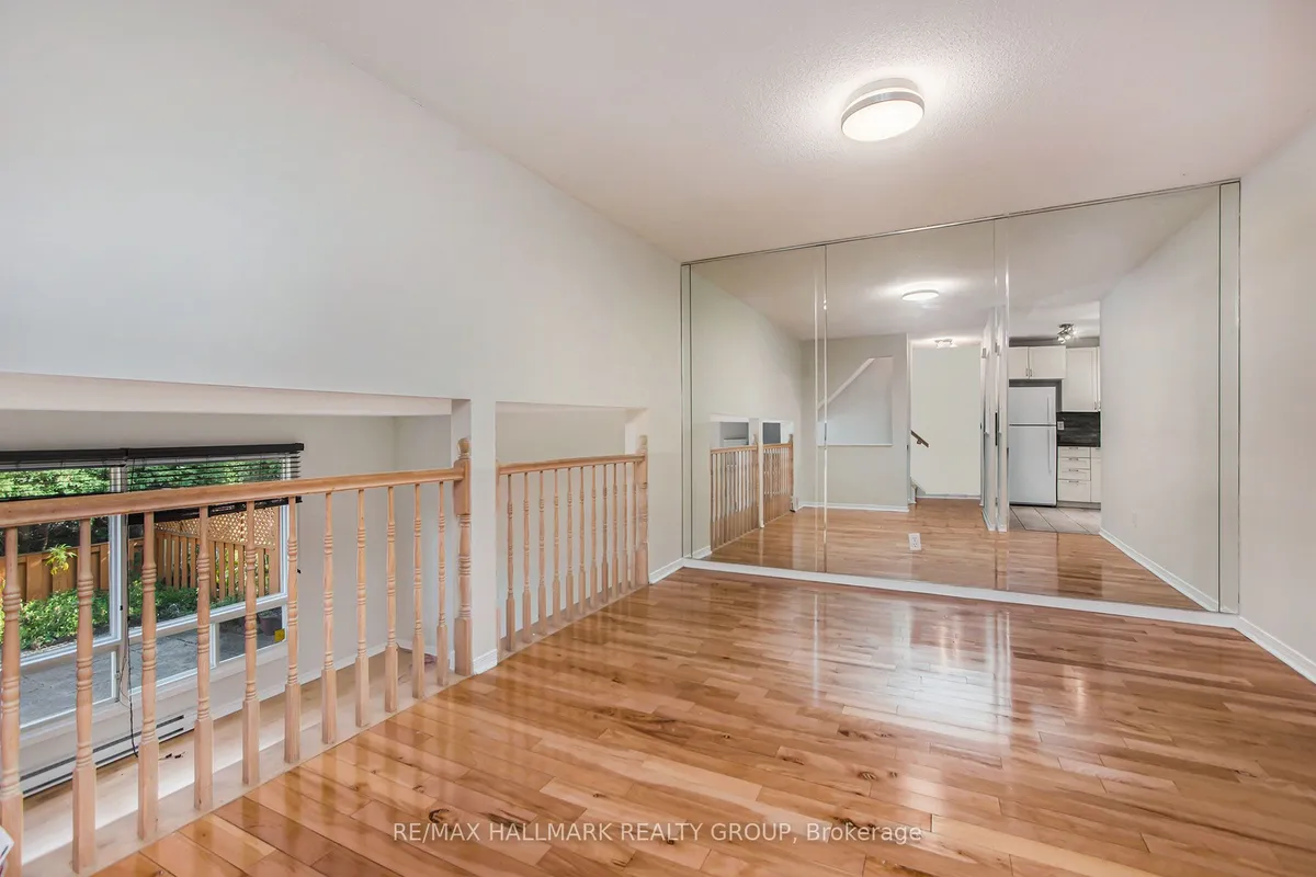 120 Royalton Private, ON K1V 9S3