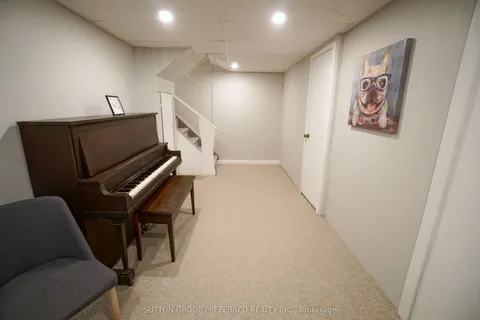 7 Metamora Crescent, ON N6G 1R2