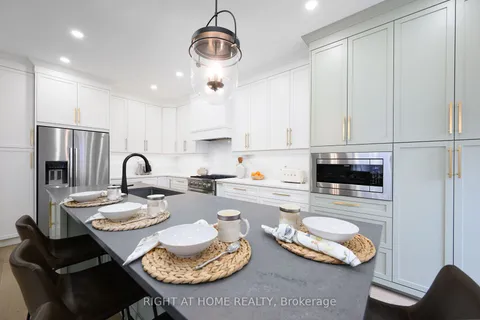 270 Main Street, ON L3M 0B3