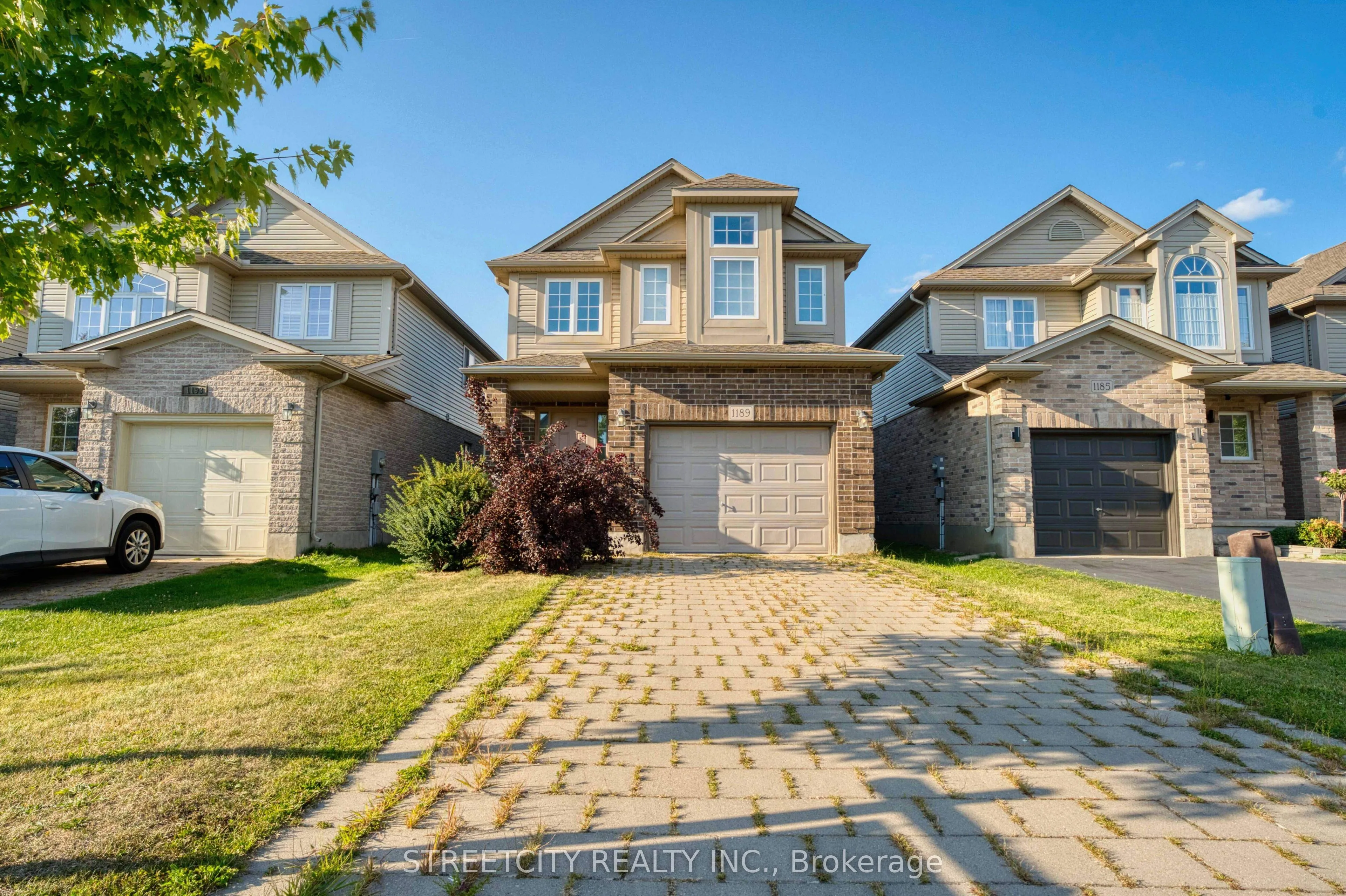 1189 SANDBAR Street, ON N6G 5K2