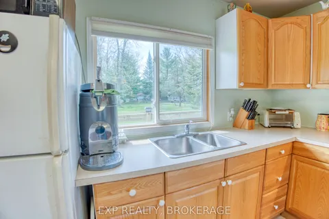 1013 Turner Way, ON K0H 1B0