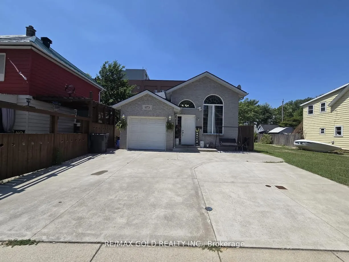 975 Albert Road, ON N8Y 3P1