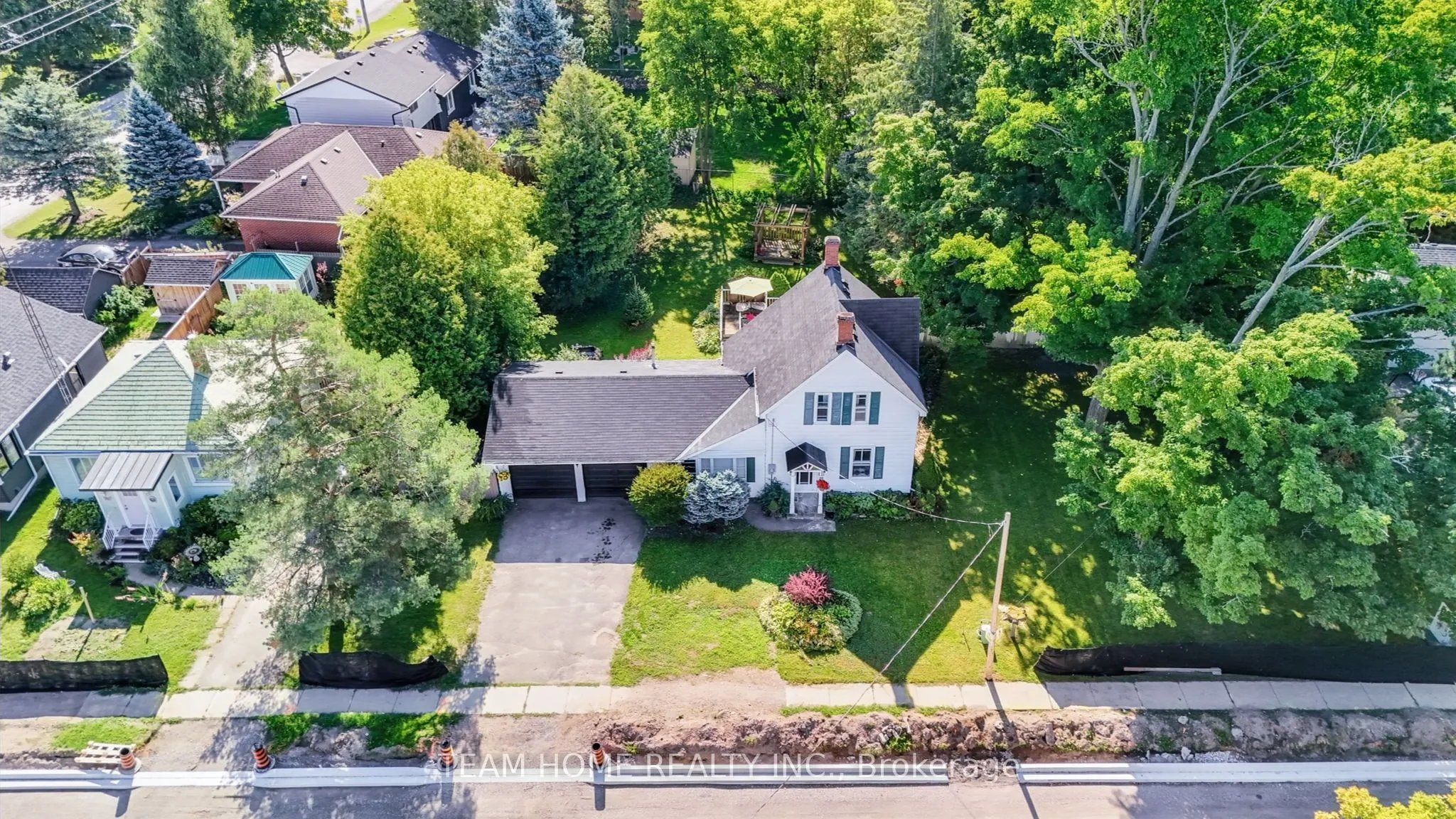 3 Dundas Street, ON N0B 1T0