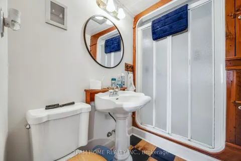 3 Dundas Street, ON N0B 1T0