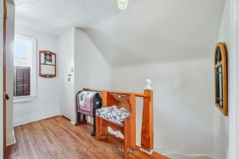 3 Dundas Street, ON N0B 1T0