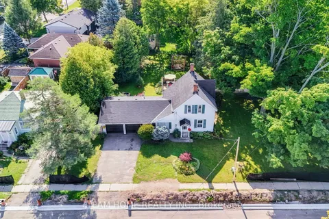 3 Dundas Street, ON N0B 1T0