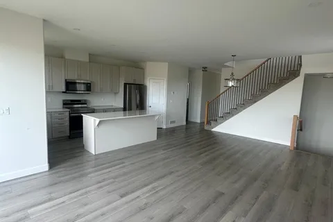 51 Erie Court, ON K7N 0E3