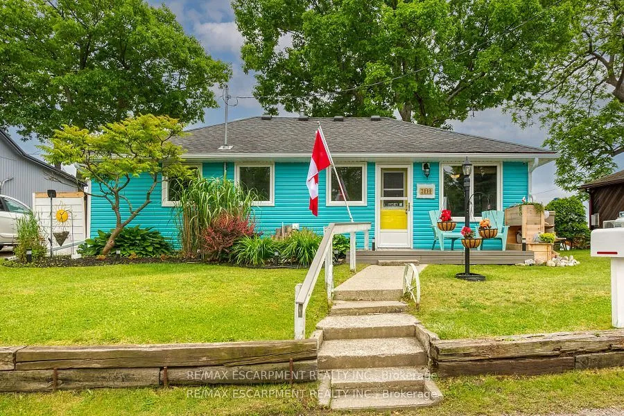 2090 Lakeshore Road, ON N1A 2W8