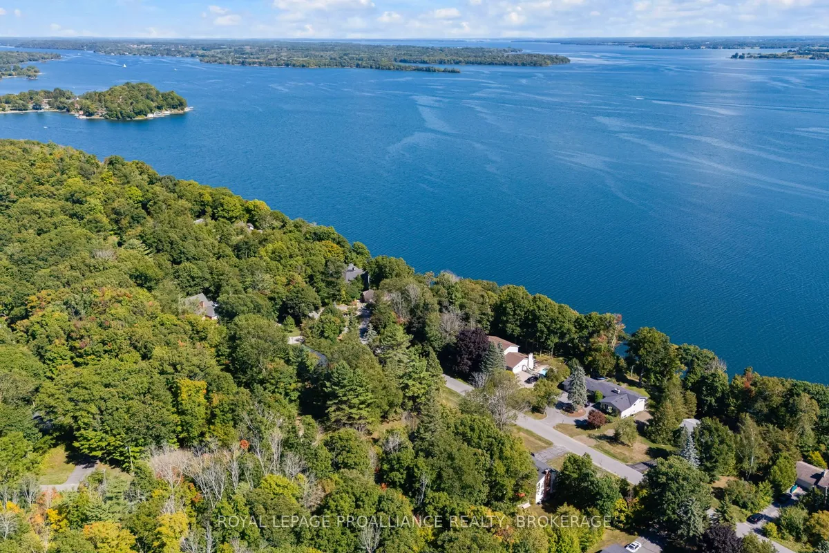 40 Riverside Drive, ON K7L 4V1