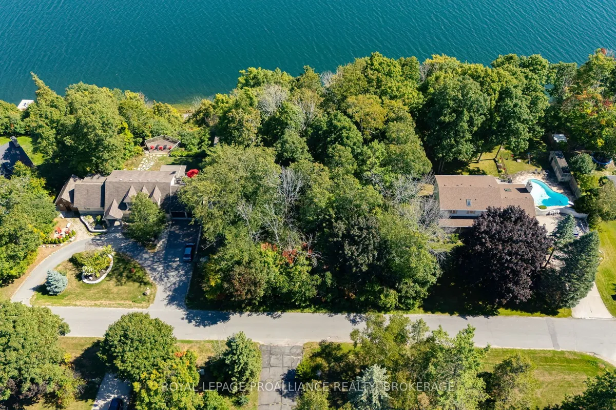 40 Riverside Drive, ON K7L 4V1