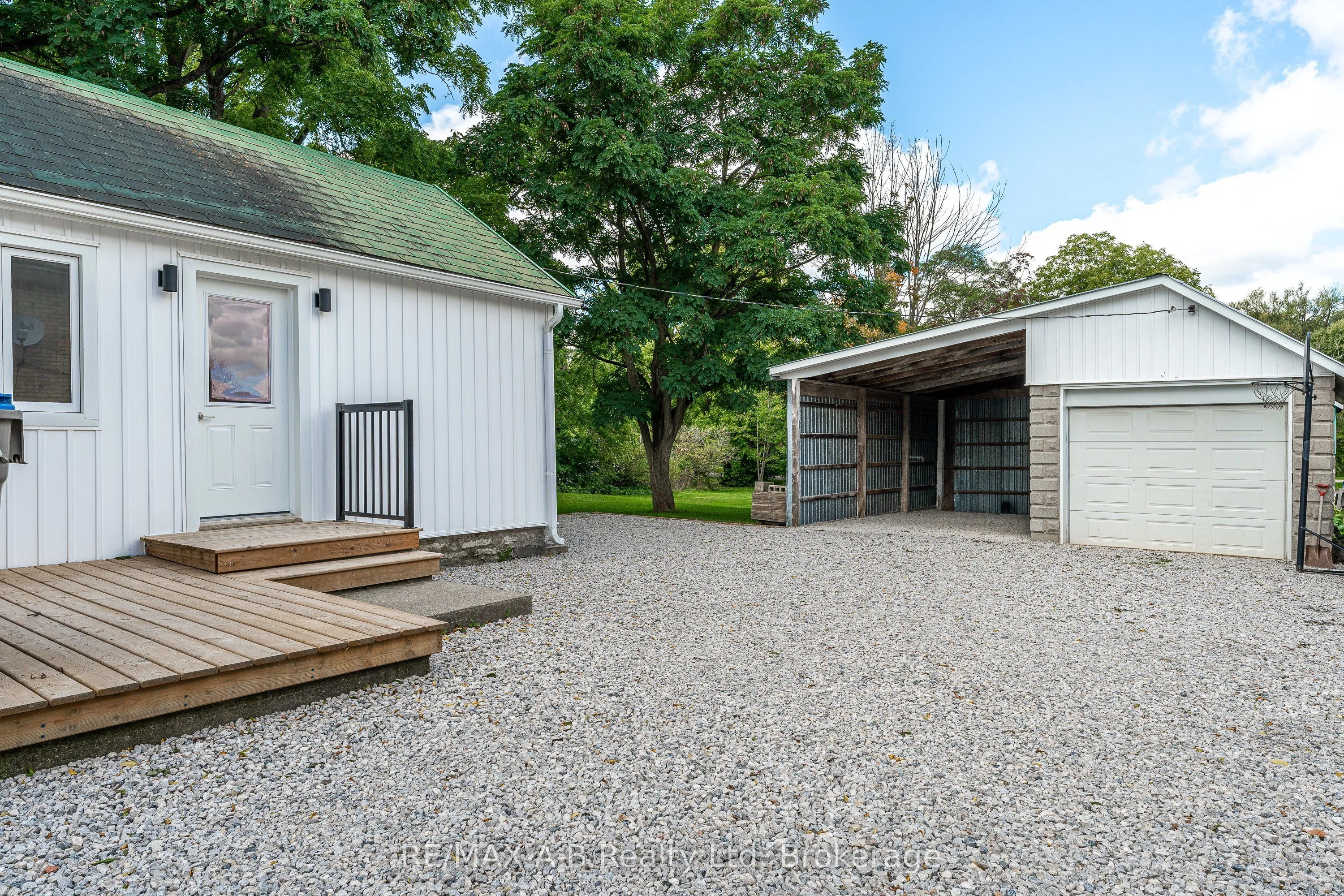 198 WATER Street, ON N4X 1C5