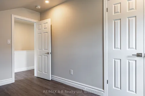 198 WATER Street, ON N4X 1C5