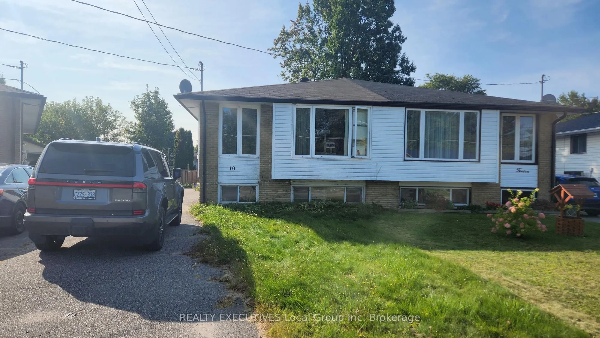 10 CHARLTON Crescent, ON P1A 3M9
