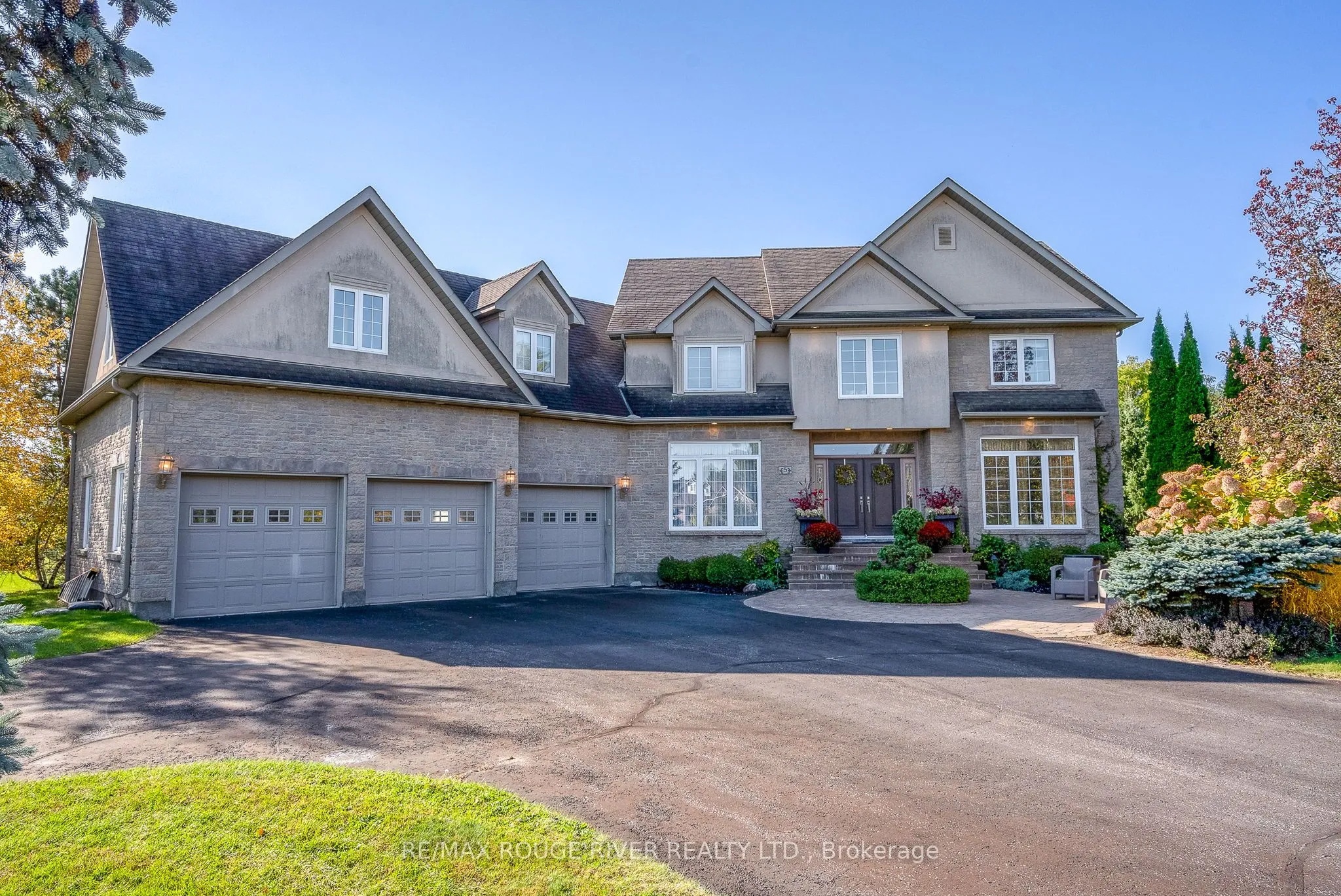 5 LYNDEN Court, ON K9A 4J9