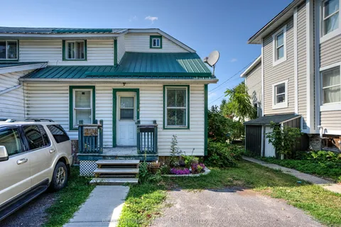 212-214 Garden Street, ON K7G 1J2