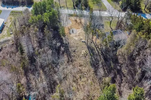 5 Huron View Avenue, ON N0N 1J7