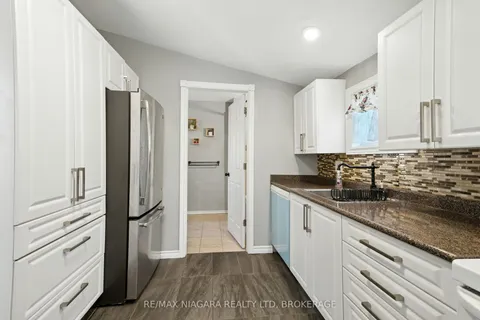 4 Woodland Avenue, ON L2R 5A2