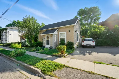 4 Woodland Avenue, ON L2R 5A2