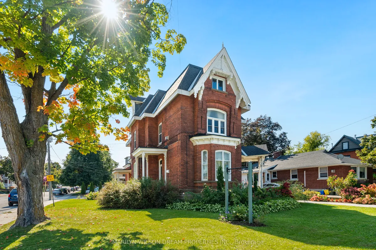 24 Lake Avenue, ON K7C 1L4