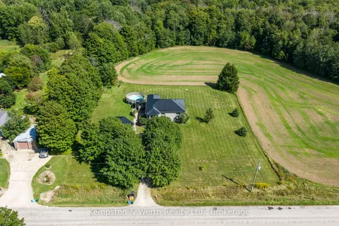 8893 School Road 7 Road, ON N0G 2P0