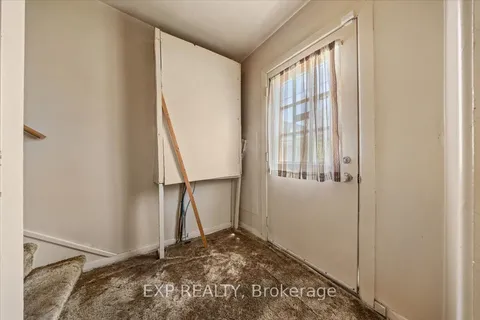 198 Hinchey Avenue, ON K1Y 1L7